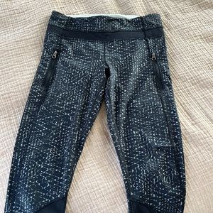 Lululemon size 6 tights